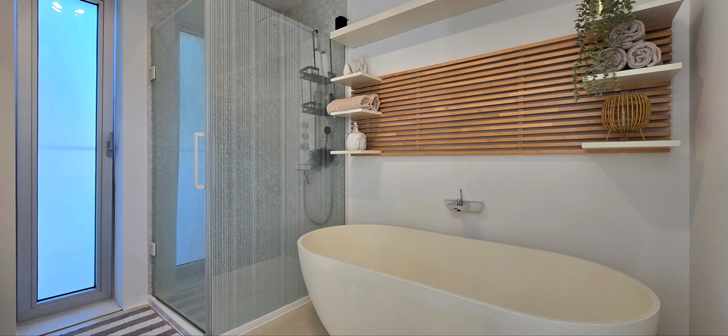 Ligbad en douche — woning in Lummen
