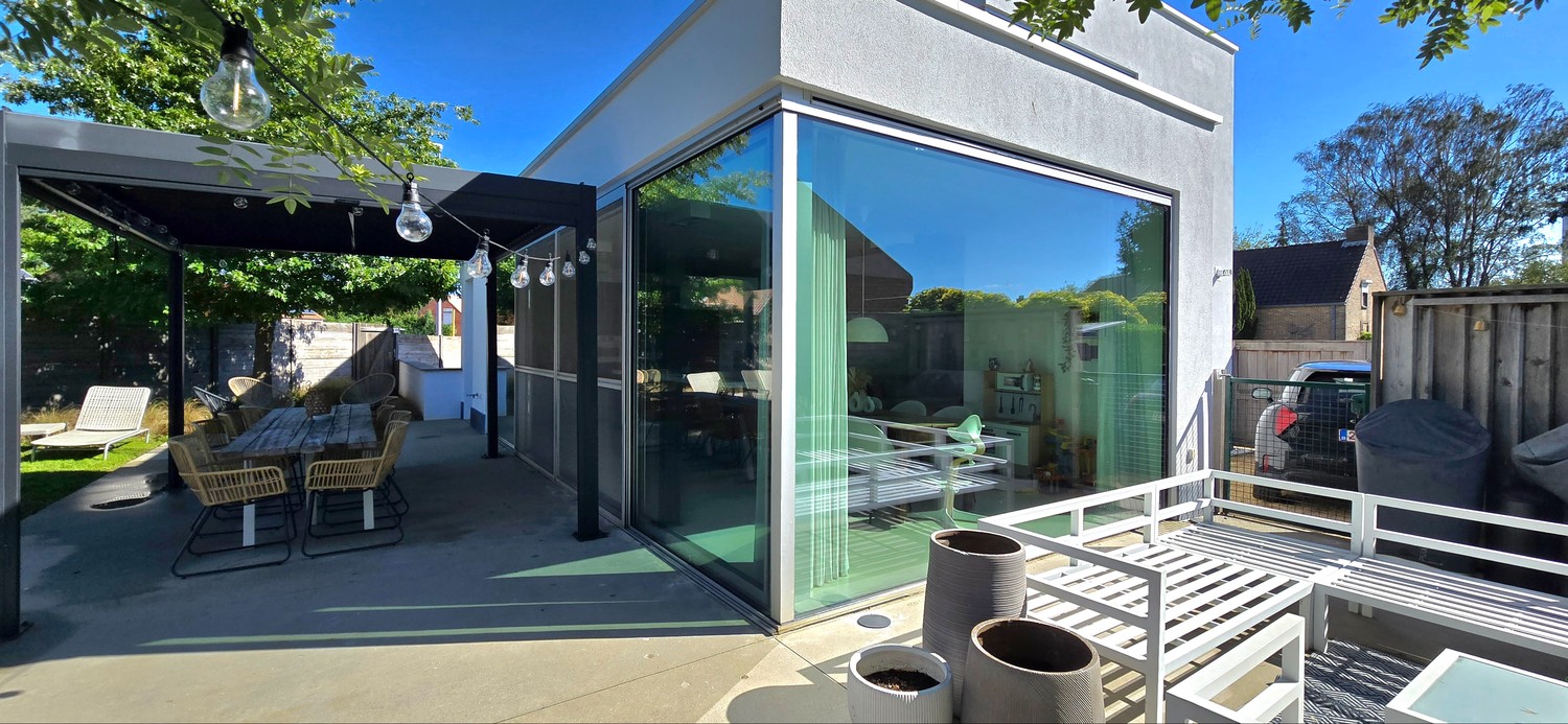 Terras aan achtergevel — woning in Lummen