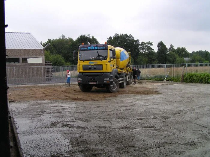 Betonparking voor Knaepen